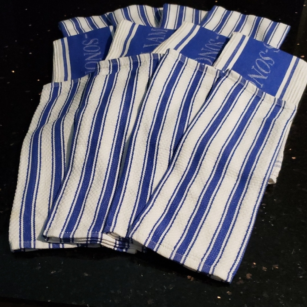 Williams Sonoma Blue and White Kitchen Linens/Set Of 12